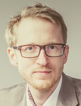 \"Arttu_kasvokuvapieni_By_Alias_Studiot\"